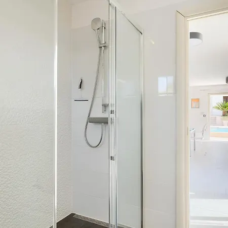 فيلة Beautiful Bruna With Jacuzzi In