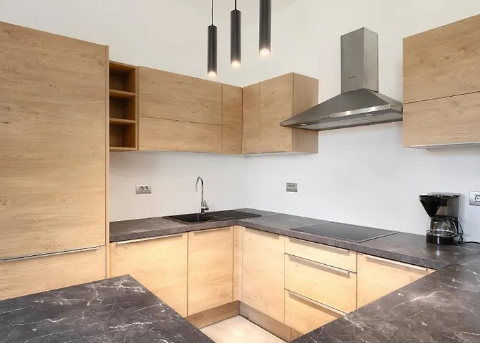 Beautiful Bruna With Jacuzzi In Vila Porec