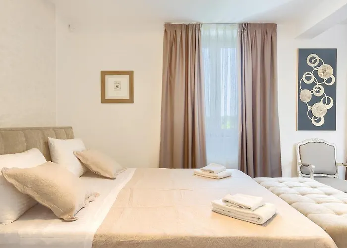 Vila Beautiful Bruna With Jacuzzi In Porec