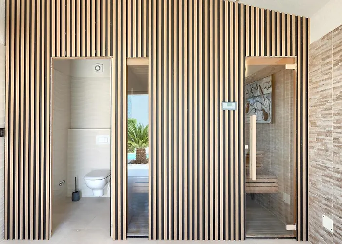 Beautiful Bruna With Jacuzzi In Vila