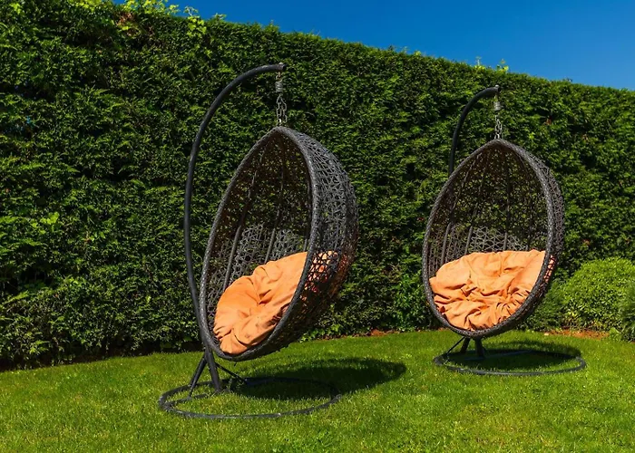 Beautiful Bruna With Jacuzzi In Vila