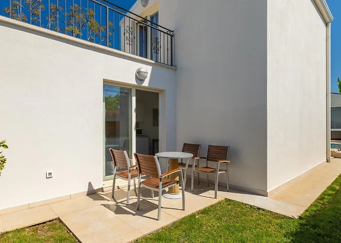 Beautiful Bruna With Jacuzzi In * Porec