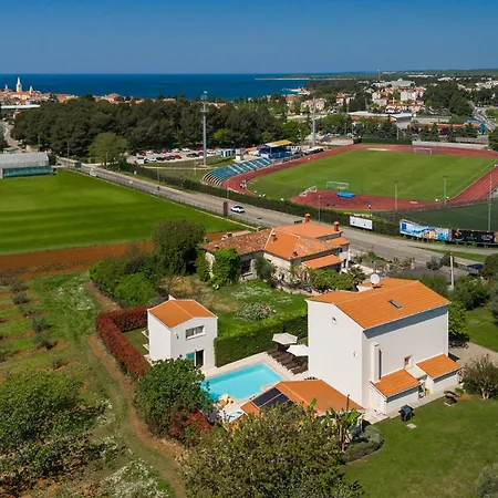 Beautiful Bruna With Jacuzzi In