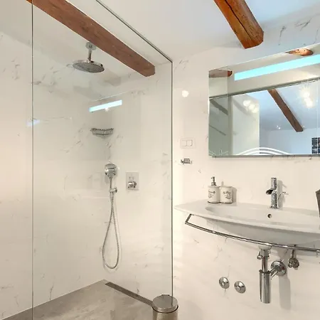 Vila Beautiful Bruna With Jacuzzi In Porec